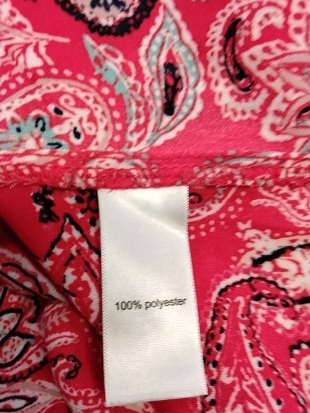 Maurices Red Paisley V-Neck Short Sleeve Top - Picture 5 of 6